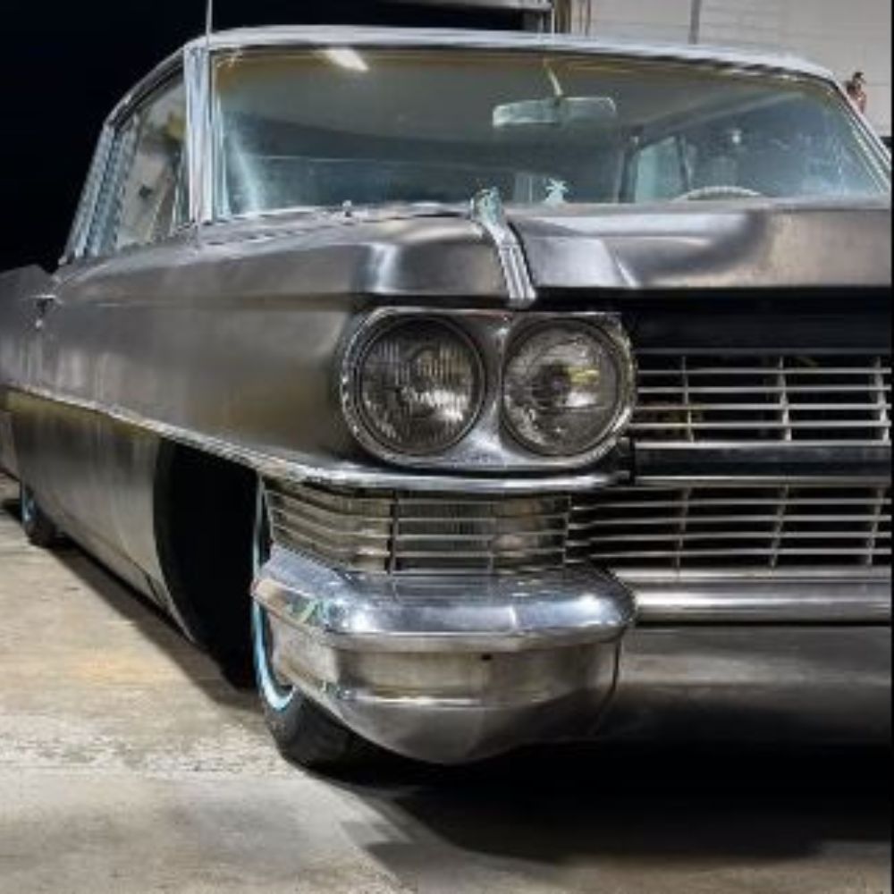 Cadillac vehicle photo