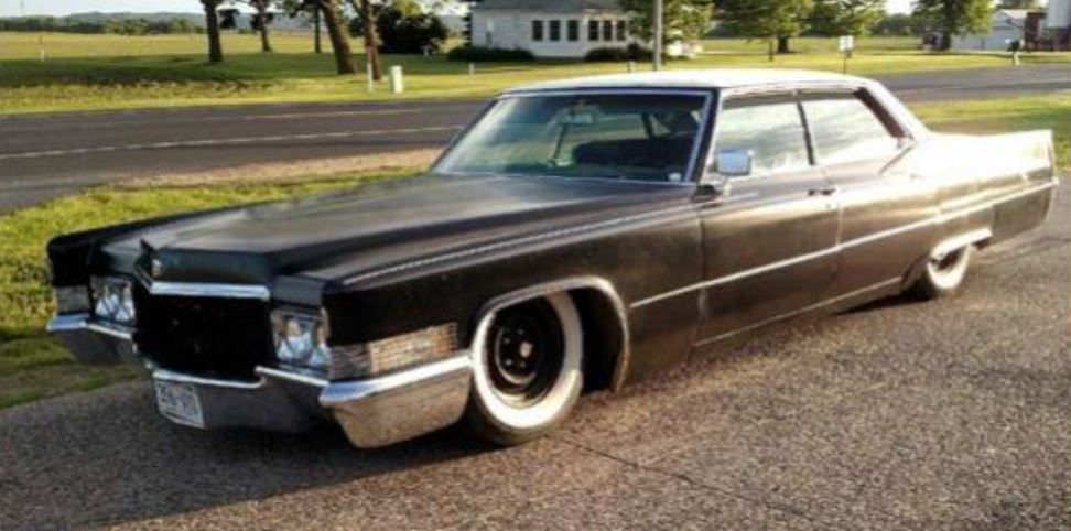 Cadillac vehicle photo