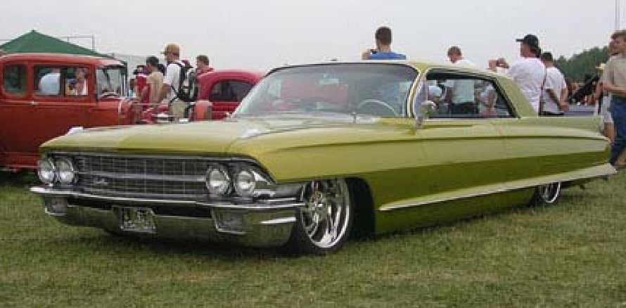 Cadillac vehicle photo